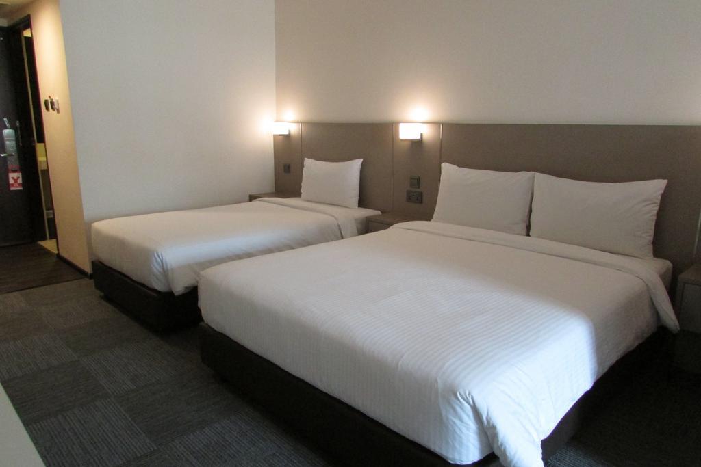 Strand Hotel Сингапур Стая снимка